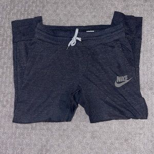 Nike Capri